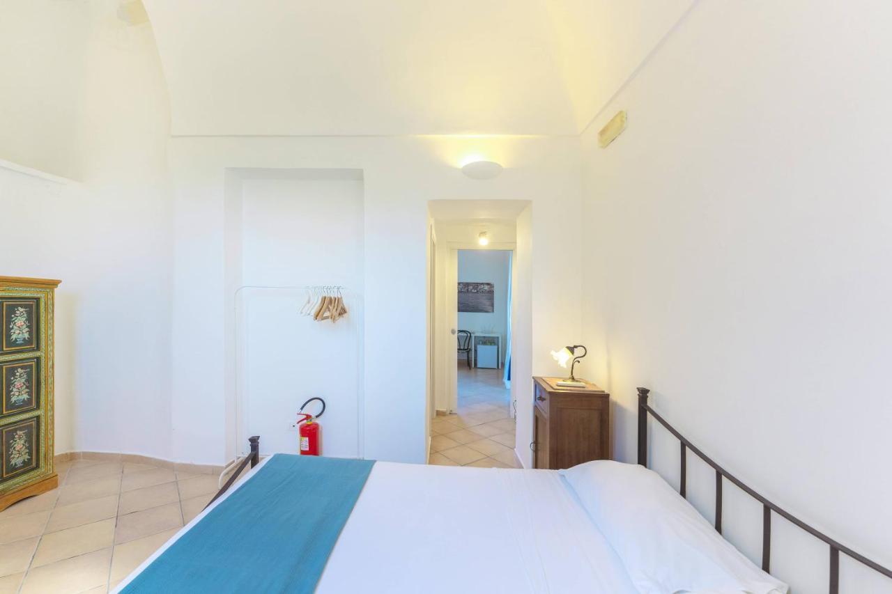 Palazzo Attila - Gioia Apartments Прочида Экстерьер фото